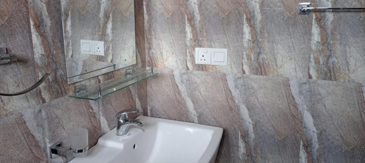 Thuvaraga Inn Nuwara Eliya Eksteriør billede